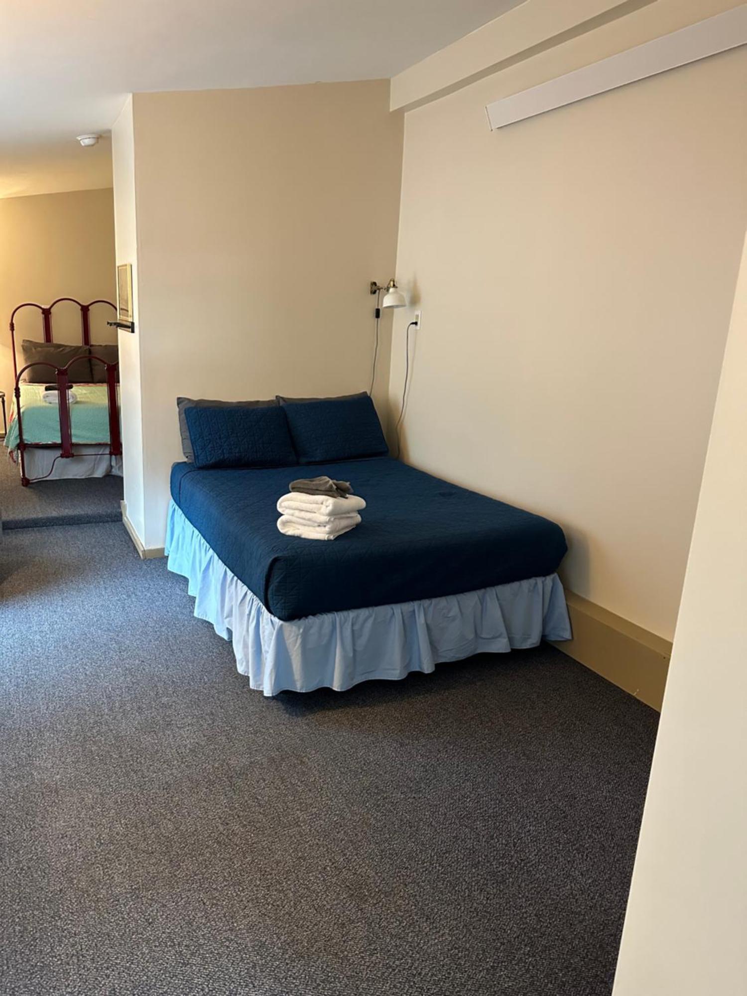 Inn The Clouds Hostel & Inn Ледвилл Номер фото